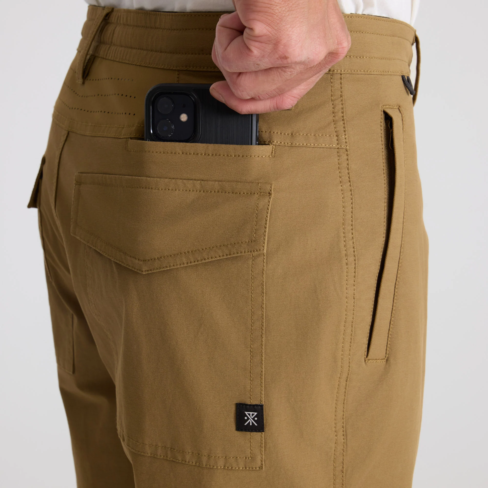 Layover Pro Traveler Shorts - Dark Khaki - Image 6