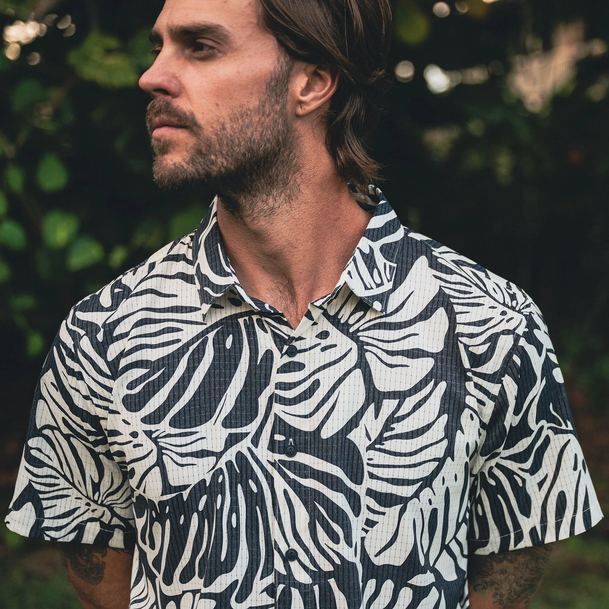 Bless Up Breathable Stretch Shirt - Black Monstera - Image 3