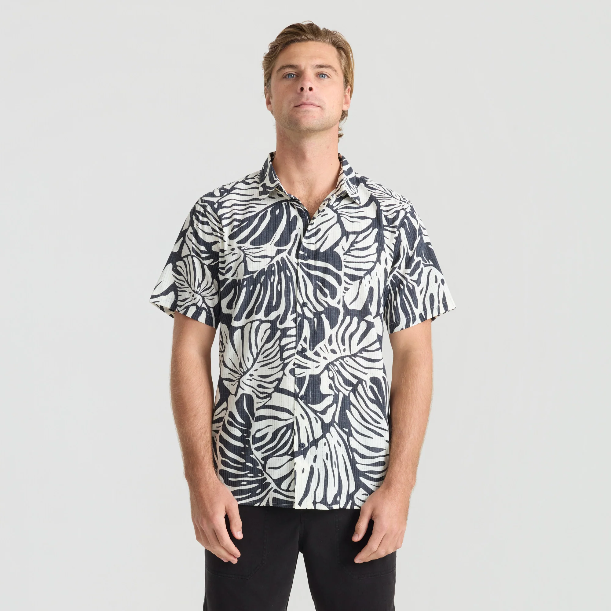 Bless Up Breathable Stretch Shirt - Black Monstera - Image 4