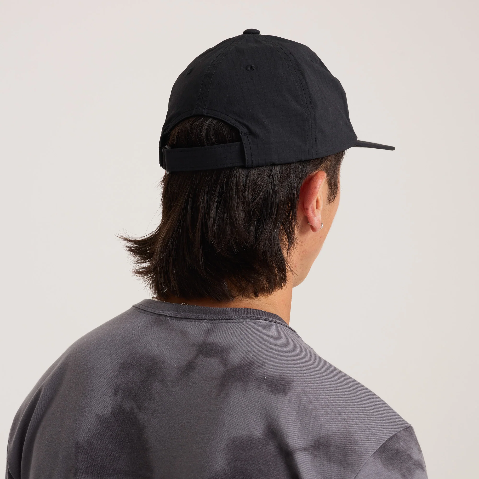 Mathis 5 Panel Strapback Hat - Chaos Black - Image 8