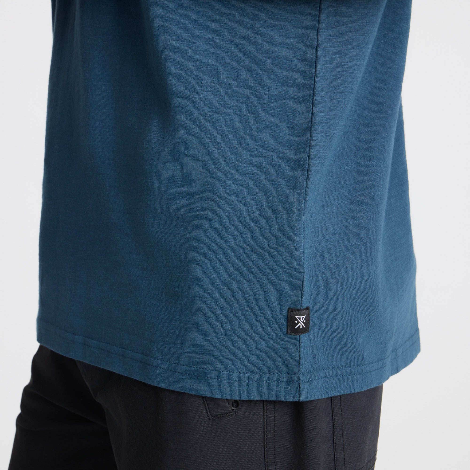 Well Worn Organic Short Sleeve Tee - Navy - Image 9
