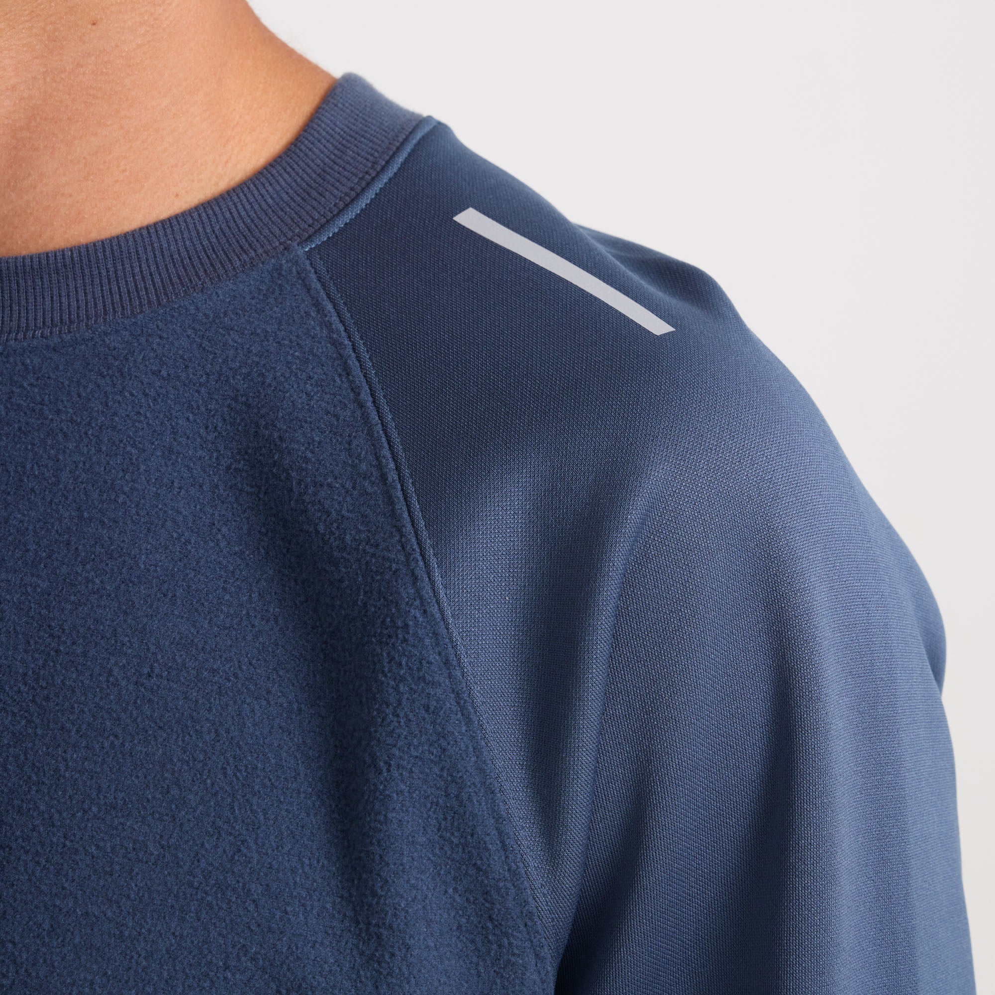 White Cloud Active Crew - Navy - Image 8